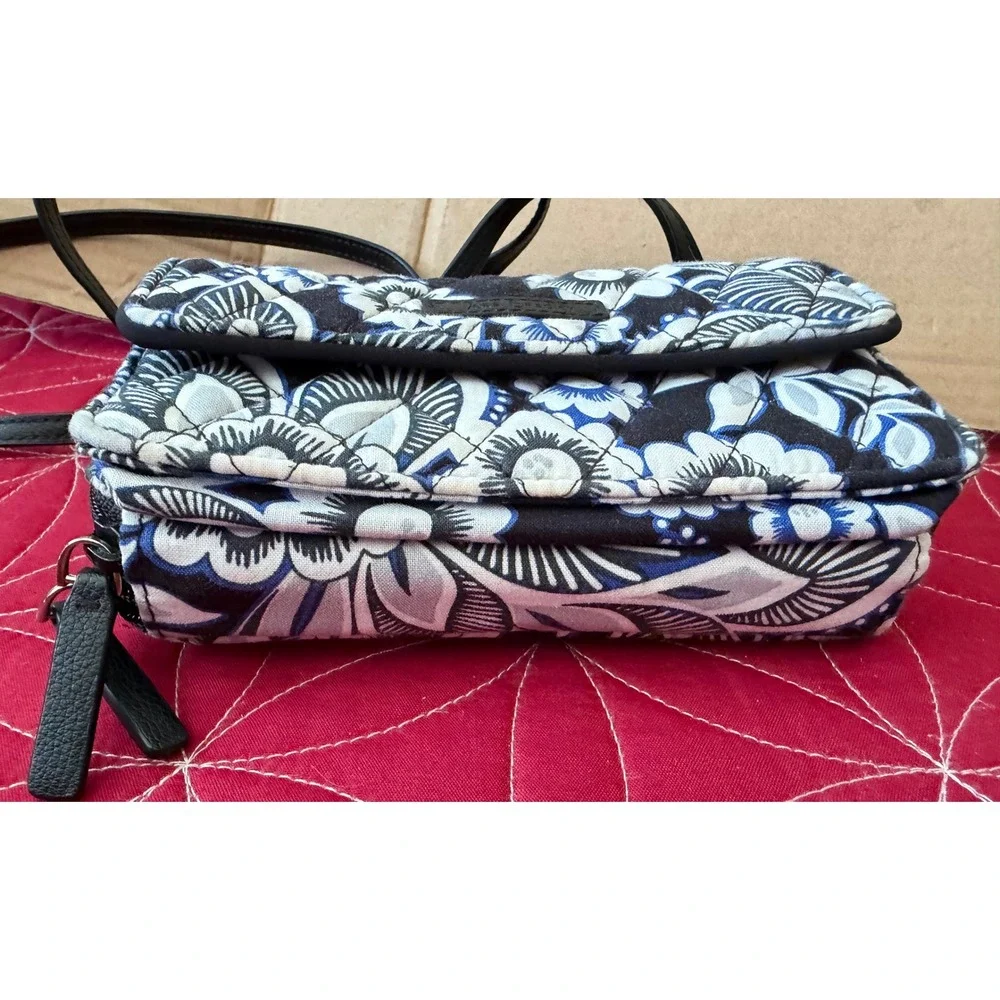 Vera Bradley RFID All In One Crossbody Wallet Bag Blue Black Floral Quilted